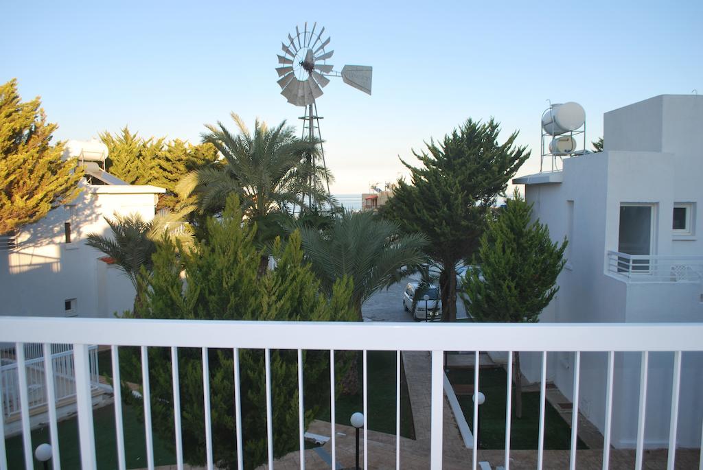 Flisvos Beach Apartments Protaras Chambre photo